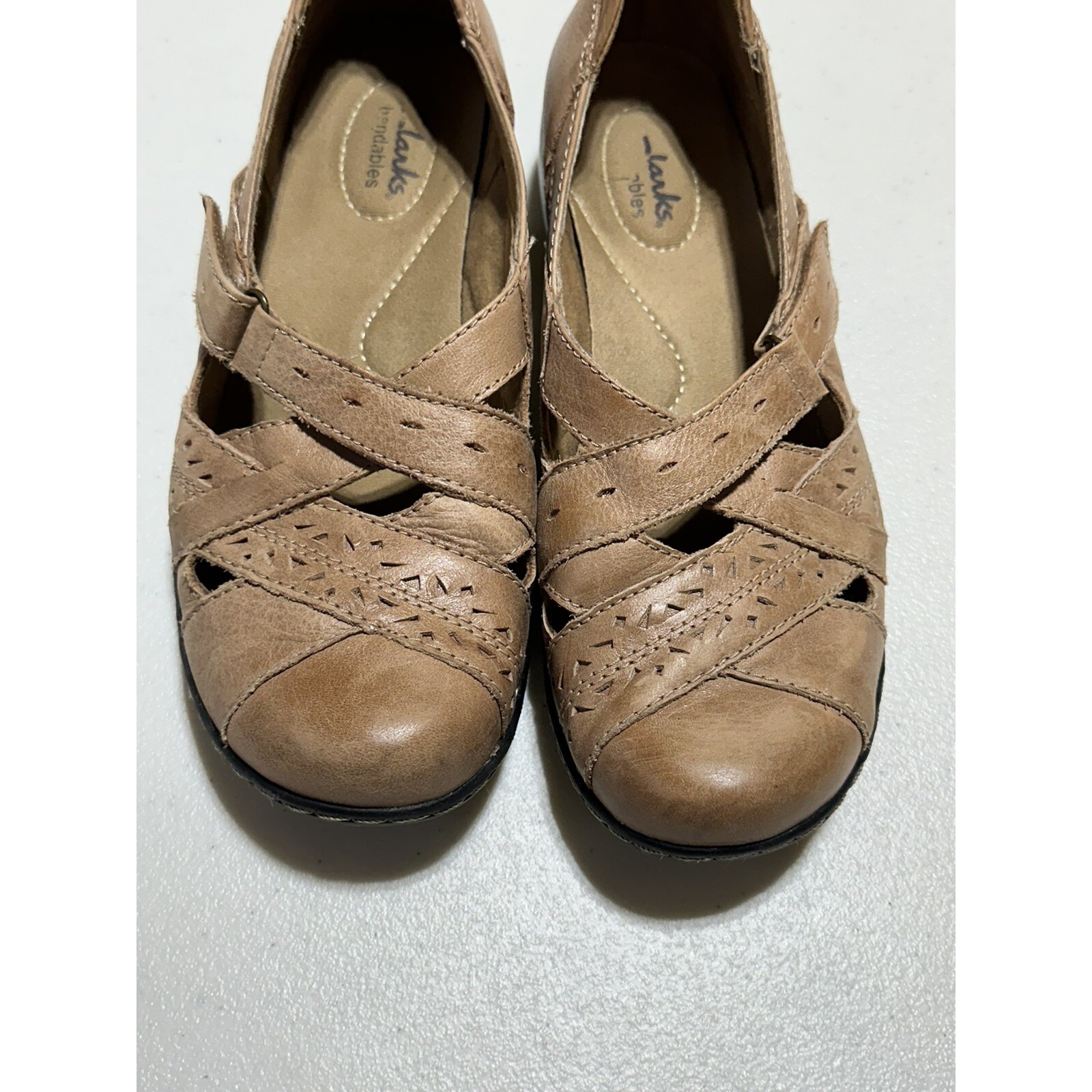Clark's Bendables Slip On Size 8 Womens Shoes Round Toe Leather